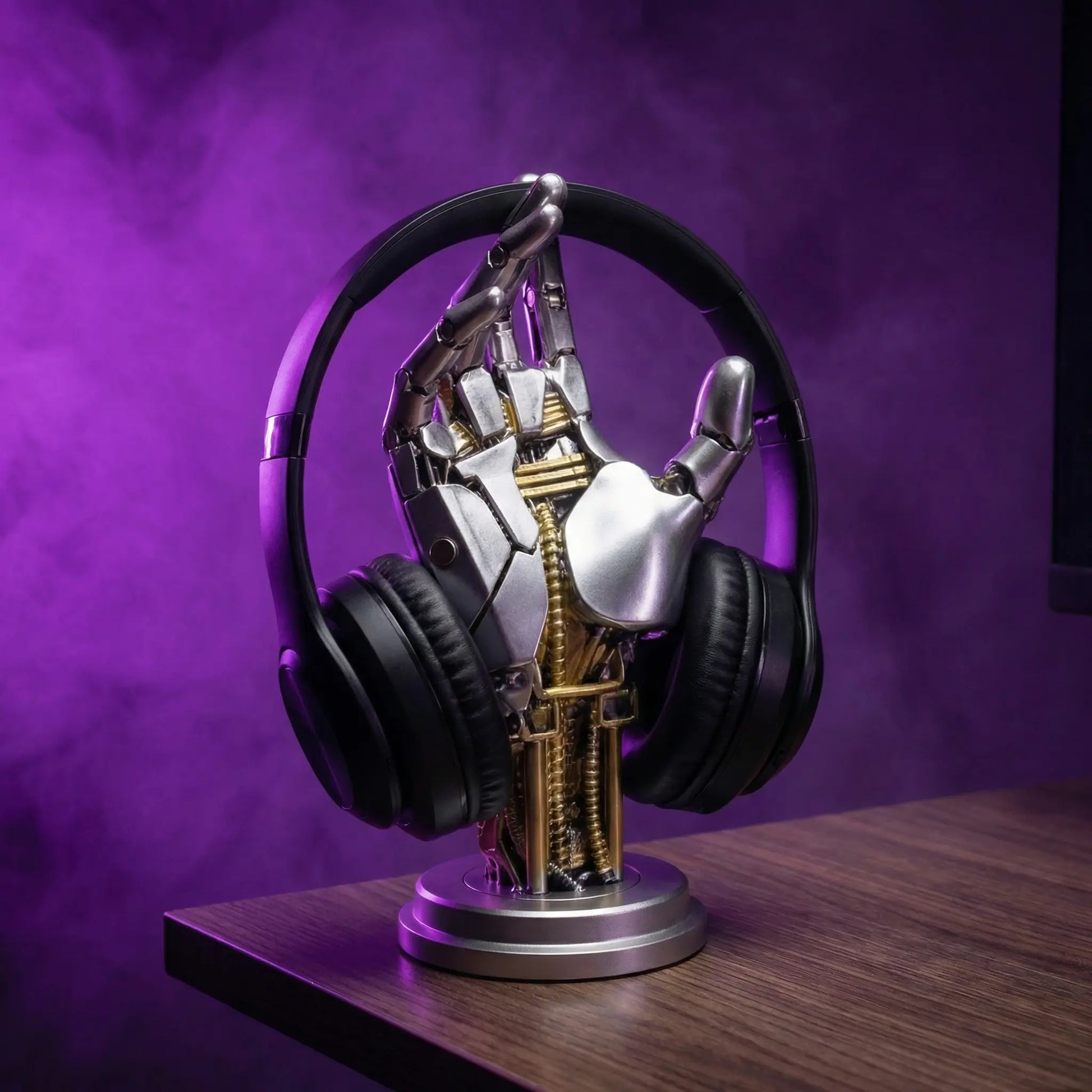 Cyberpunk Asura Mechanical Hand Figurine - Stylish Game Controller Stand & Key Holder Gift for Him